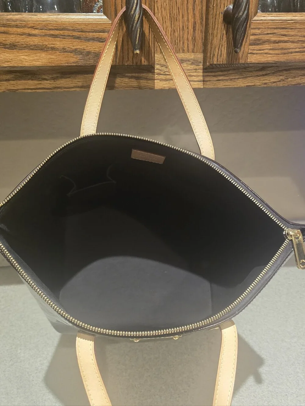 Authentic Louis Vuitton Vernis Bellevue PM handbag